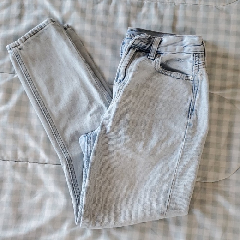 American Eagle Mom Jeans